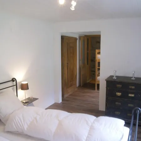 Charming 3½ In Valposchiavo 度假居 *